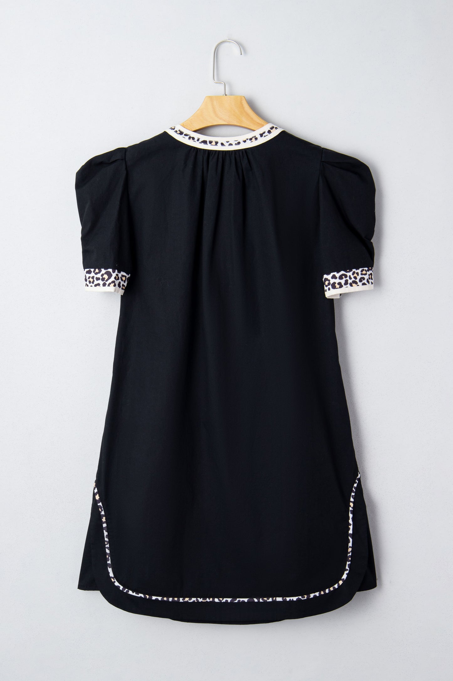 Black Leopard Trim Notched Neck Short Puff Sleeve Shift Mini Dress